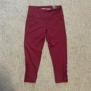 Victoria Sport Knockout Capri NWT